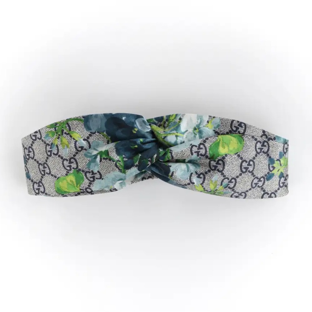 GUCCI “Blooms” Blue Gray GG Monogram Floral Knotted Silk Headband NWT